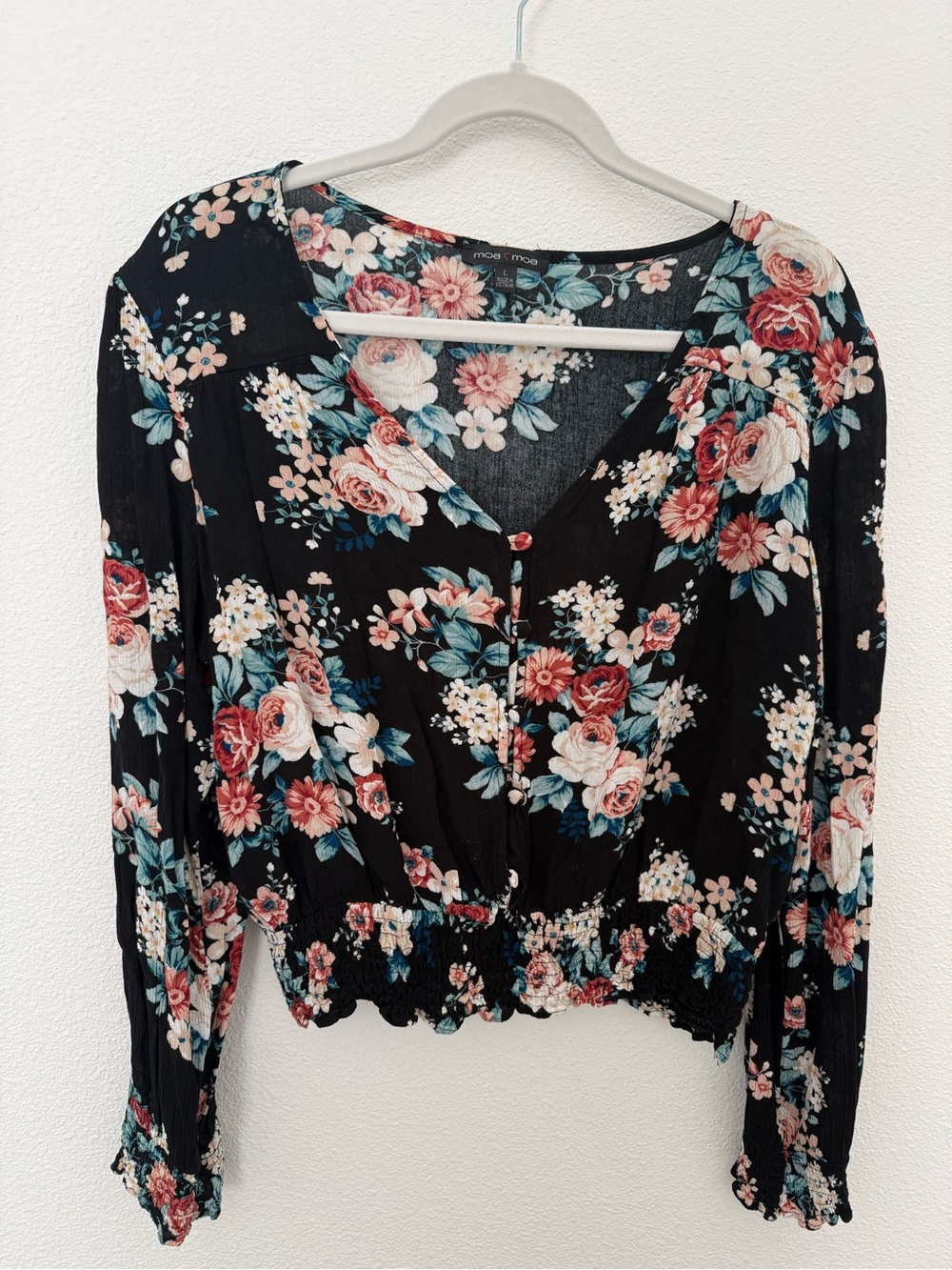 Moa Moa Black Floral Smocked Crop Top Long Sleeve V-Neck Blouse Size Large flaw